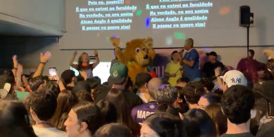 alunos em evento para desestressar 
