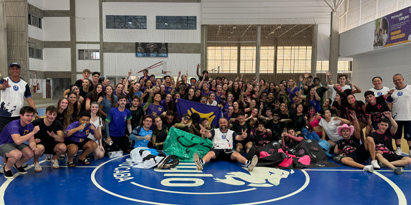 turma de esporte do colégio Anglo Sorocaba 