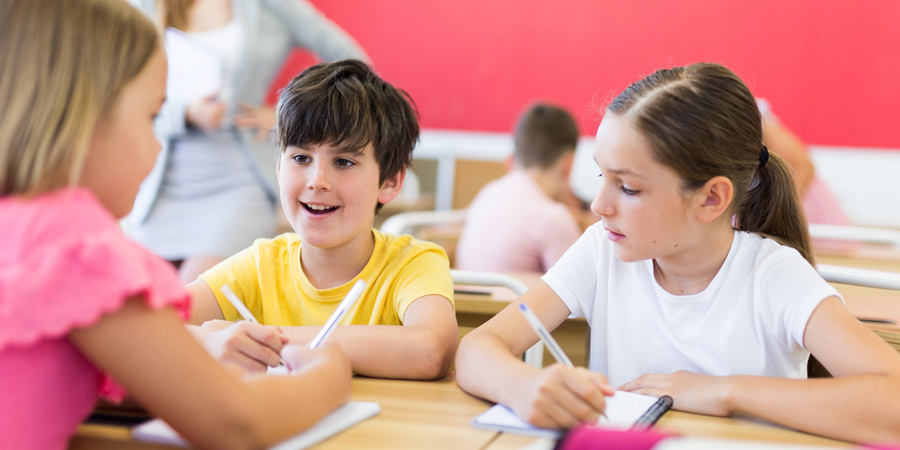 As habilidades emocionais aparecem em situações comuns da rotina escolar