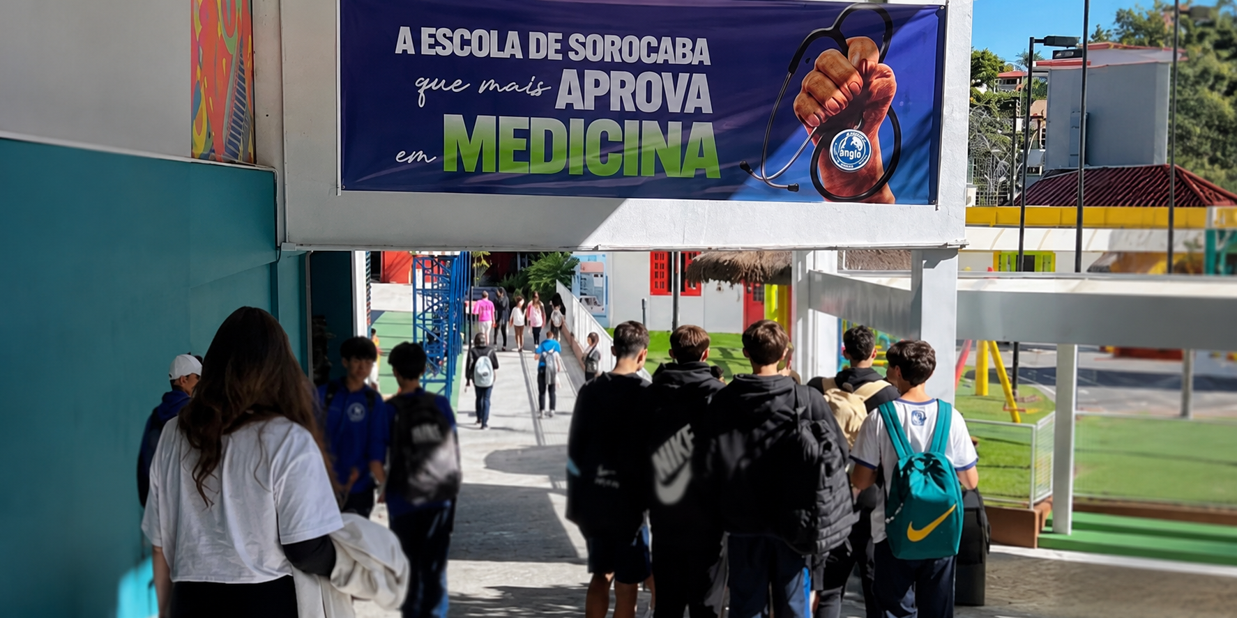 Volta às aulas do segundo semestre no Anglo Sorocaba 