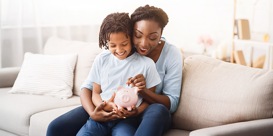 Educação financeira na escola prepara estudantes para decisões responsáveis